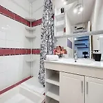 Le Lagon Bleu-6 By Interhome *